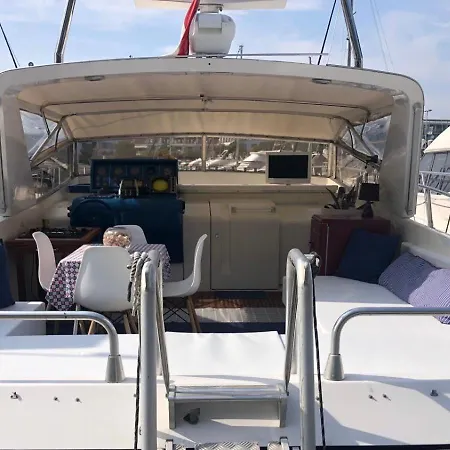 Miss Mary Bateau-hôtel Porto Santa Margherita