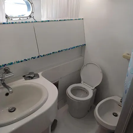 Miss Mary Bateau-hôtel *
